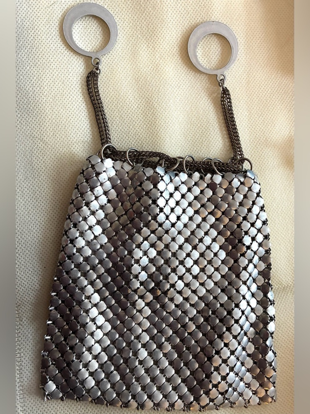Vintage 1960s mod silver-tone metal mesh drawstring purse, rings for holding